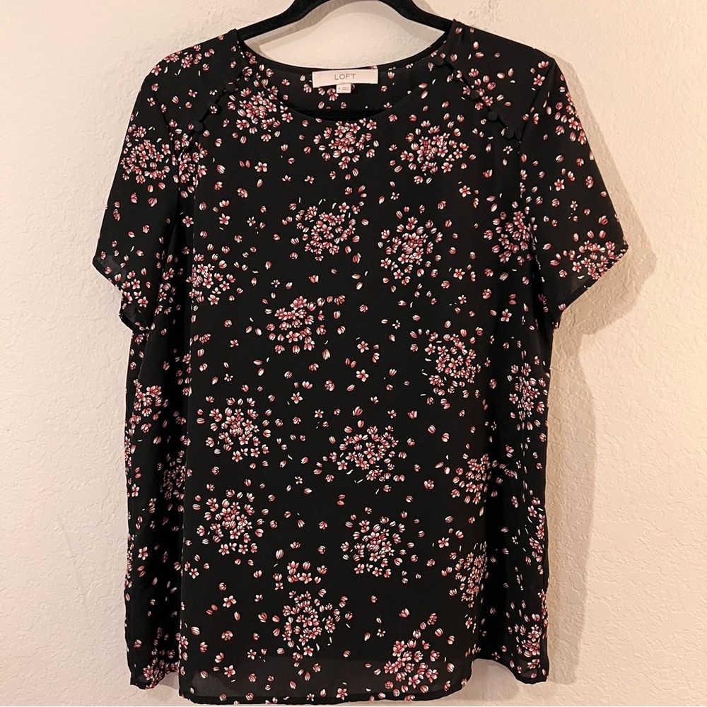 Ann Taylor LOFT Cherry Blossom Short Sleeve Shirt, Size Medium